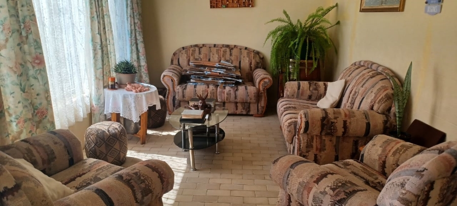 2 Bedroom Property for Sale in Matlakeng Free State